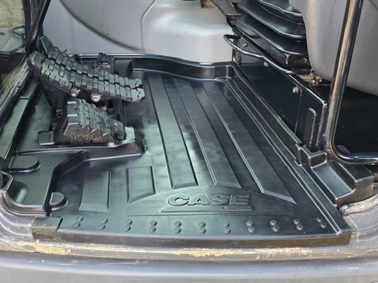 2021-case-cx80c-image-61