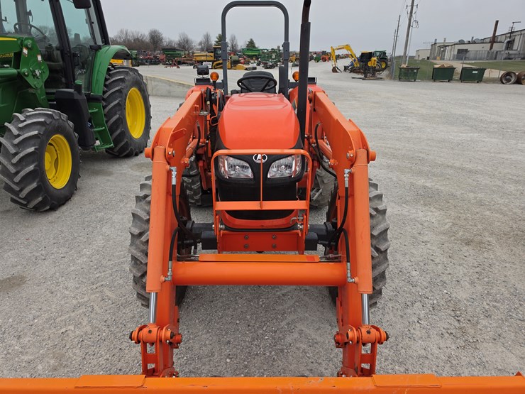 2014-kubota-m6060-image-4