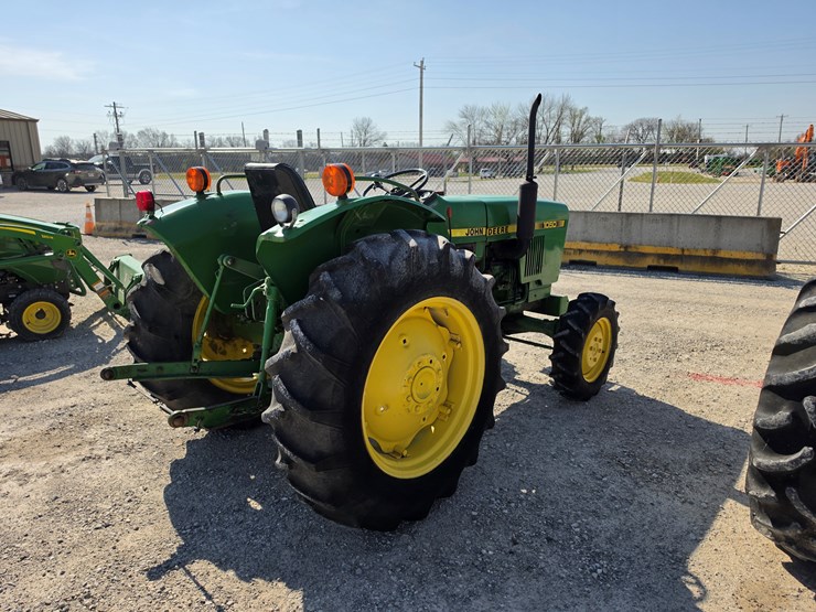 1983-john-deere-1050-image-14