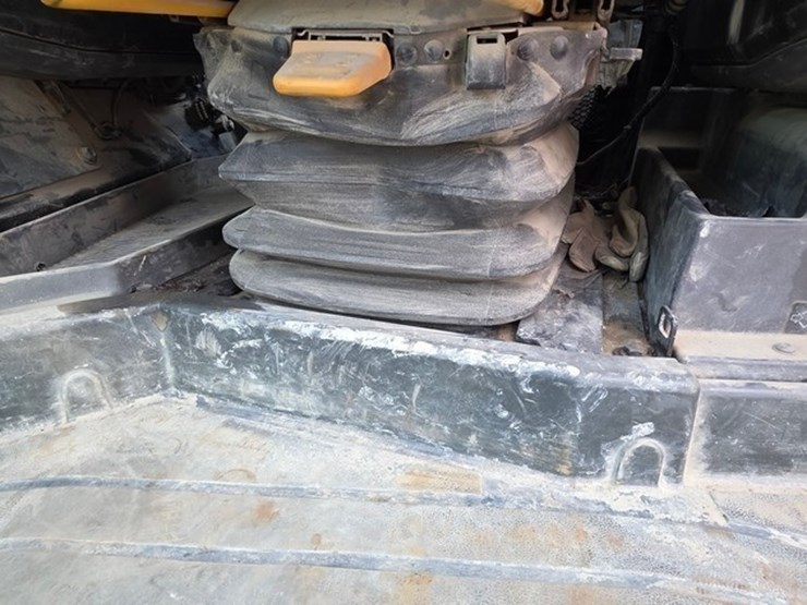 2021-caterpillar-d5-lgp-image-76