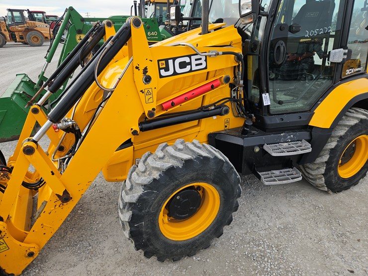 2018-jcb-3cx-compact-image-6