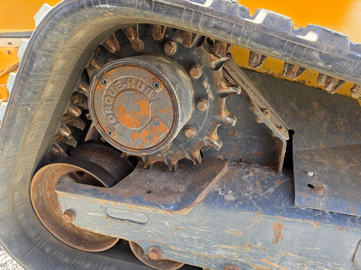 2023-deere-333g-image-22