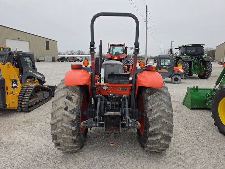2014-kubota-m6060-image-16