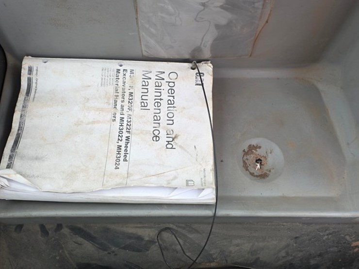 2018-caterpillar-m322f-image-90