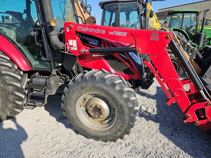 2014-mahindra-mforce-100s-image-7