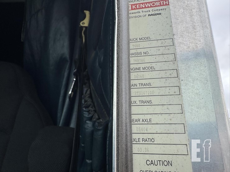 1998-kenworth-t600-image-42