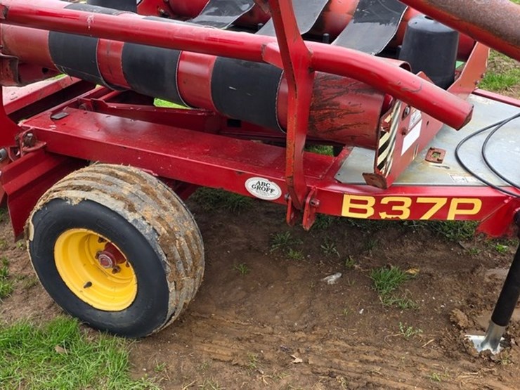 new-holland-b37p-image-7