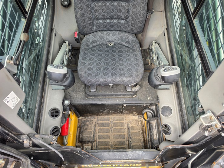 2018-new-holland-c245-image-9