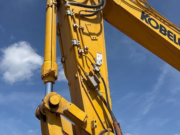 2023-kobelco-sk210-lc-11-image-8