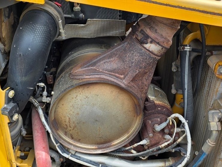 2012-caterpillar-d6t-xl-image-62