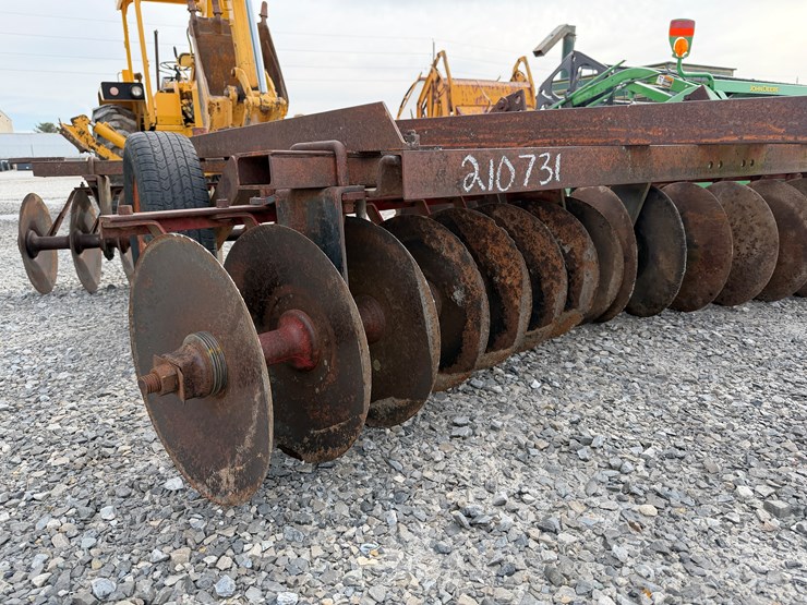 international-37-image-3