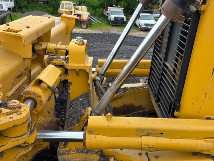 2012-caterpillar-d6t-xl-image-14