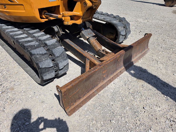 2008-case-cx50b-image-24