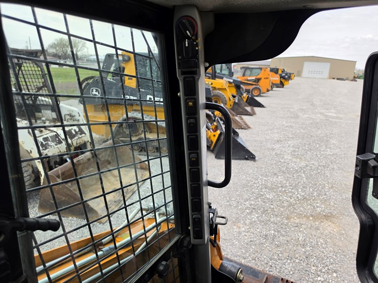 2017-case-sr175-image-10