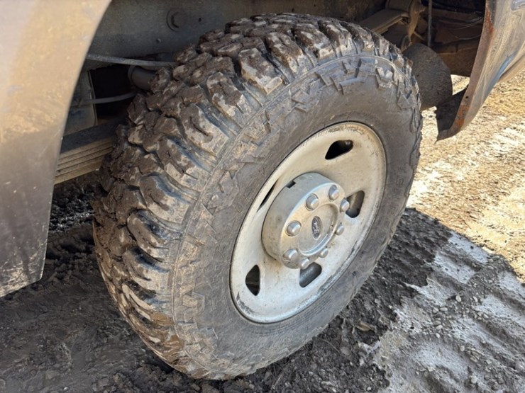 2008-ford-f250-xl-image-10