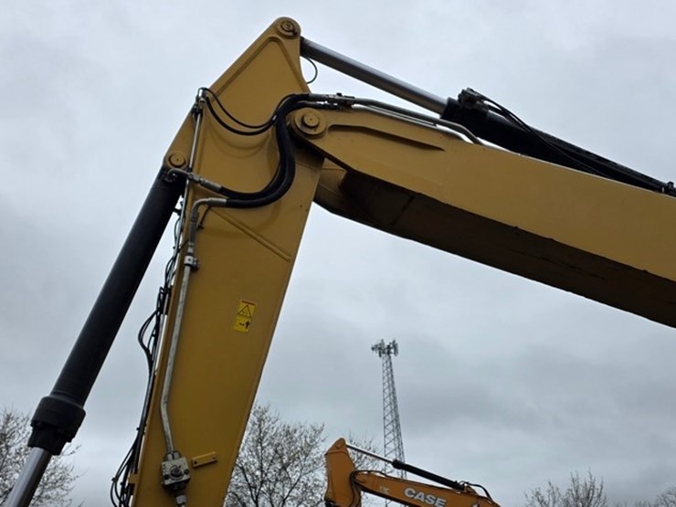 2018-caterpillar-m322f-image-47