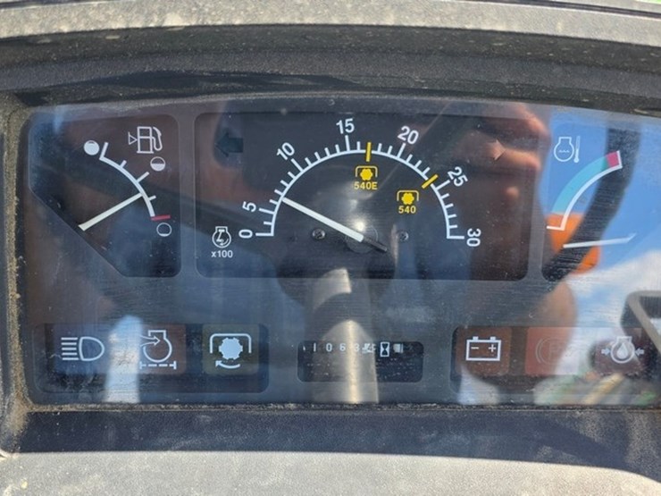 1995-john-deere-5200-image-55