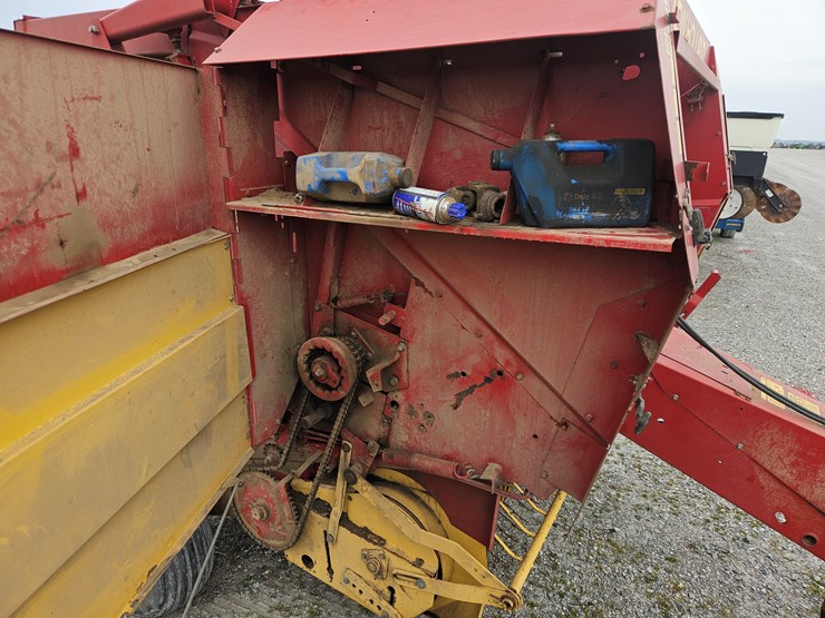 new-holland-849-image-5