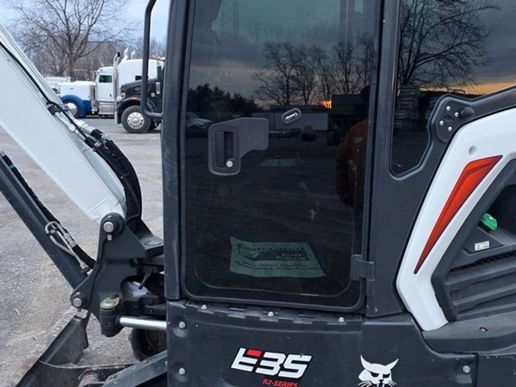 2022-bobcat-e35i-image-15