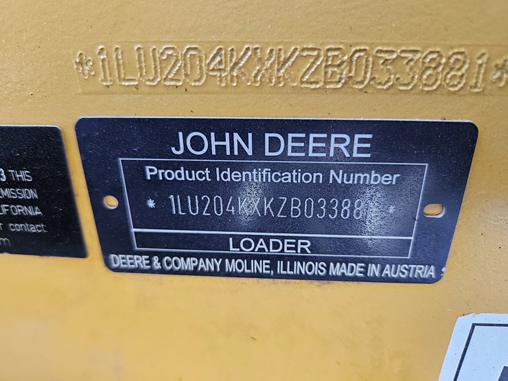 2013-deere-204k-image-19