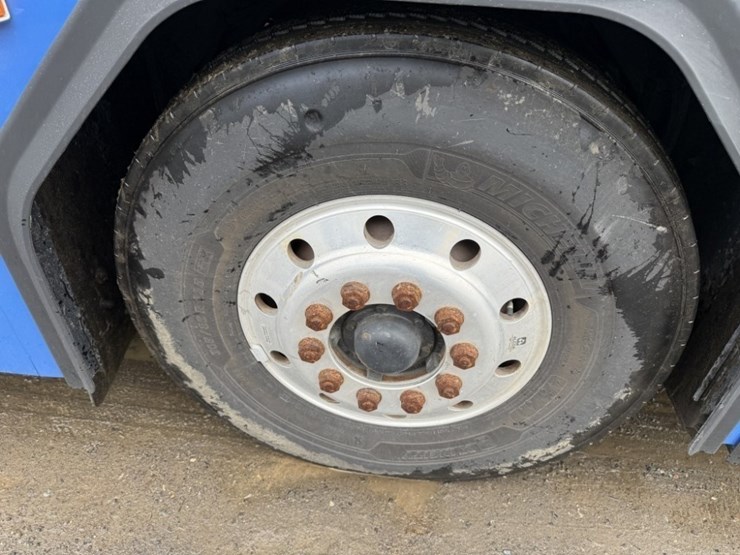 2012-gillig-40'-electric-transit-bus-image-9