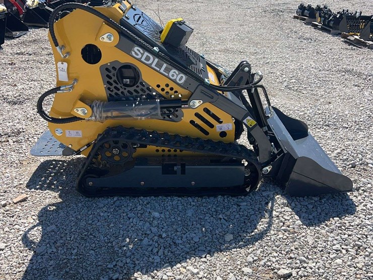 2026-sdlanch-dll60-mini-skid-steer-image-4