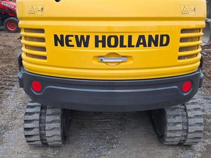 2020-new-holland-e57c-image-24