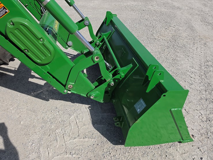 2019-john-deere-6130m-image-6