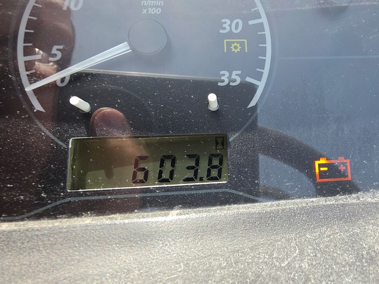 2018-john-deere-1023e-image-14