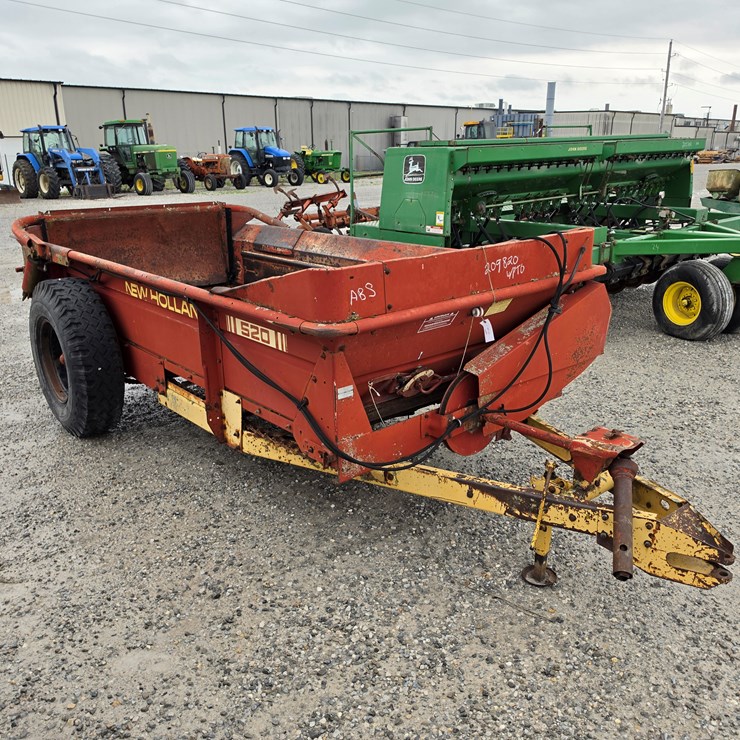 NEW HOLLAND 520