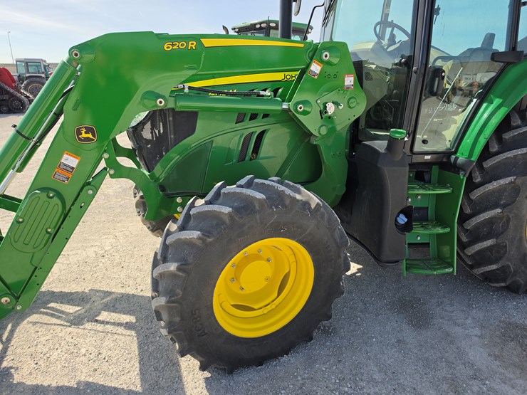 2019-john-deere-6130m-image-23