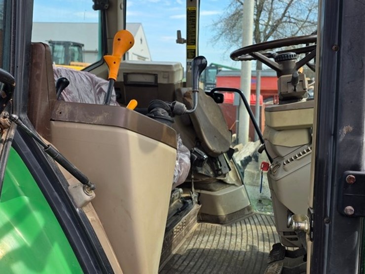 2002-john-deere-6420-image-49