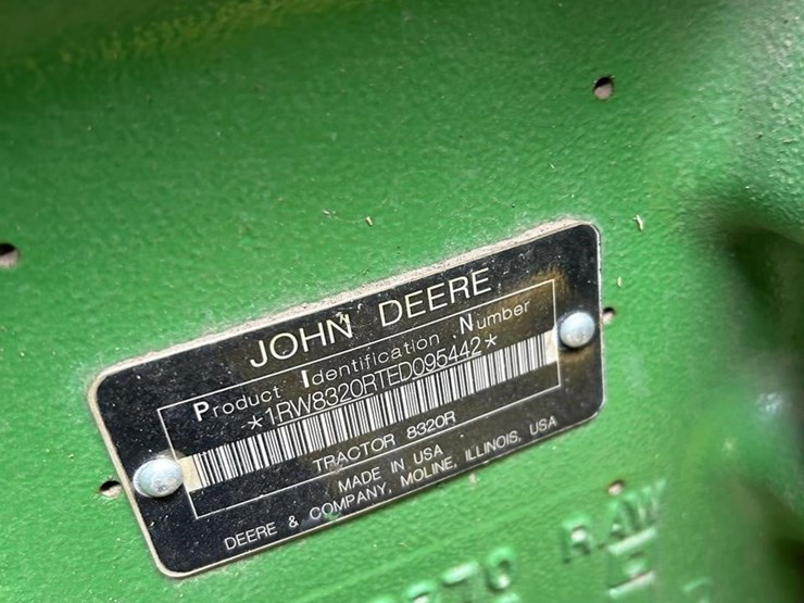 2014-john-deere-8320r-image-27