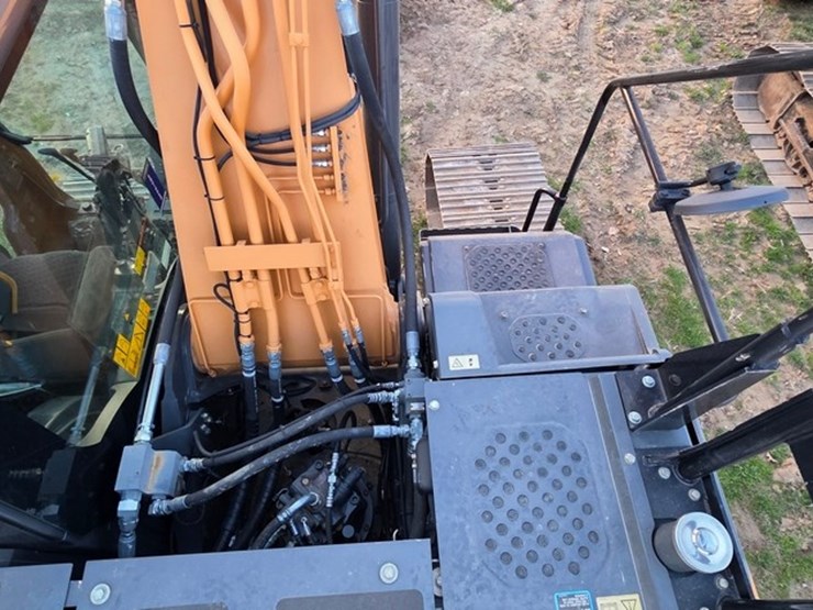 2022-case-cx250d-image-71