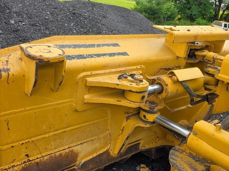 2012-caterpillar-d6t-xl-image-12