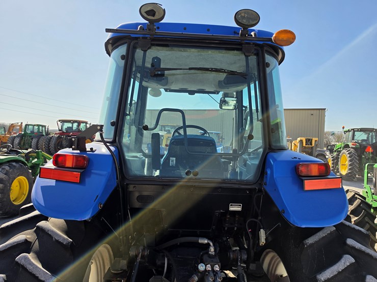 2013-new-holland-ts6.120-image-18