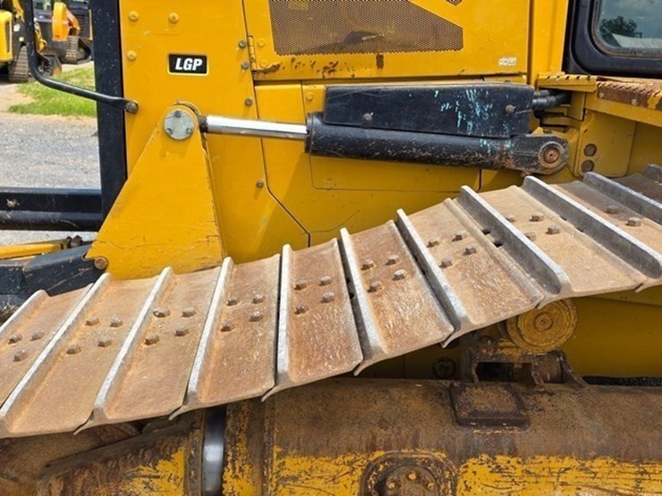 2021-caterpillar-d5-lgp-image-15