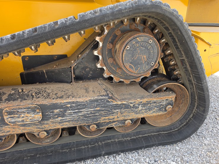 2018-deere-333g-image-22