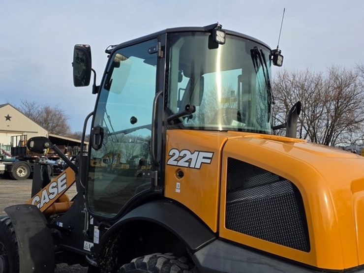 2021-case-221f-image-24