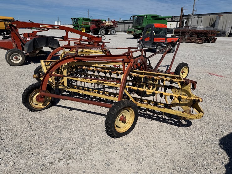 new-holland-258-image-4