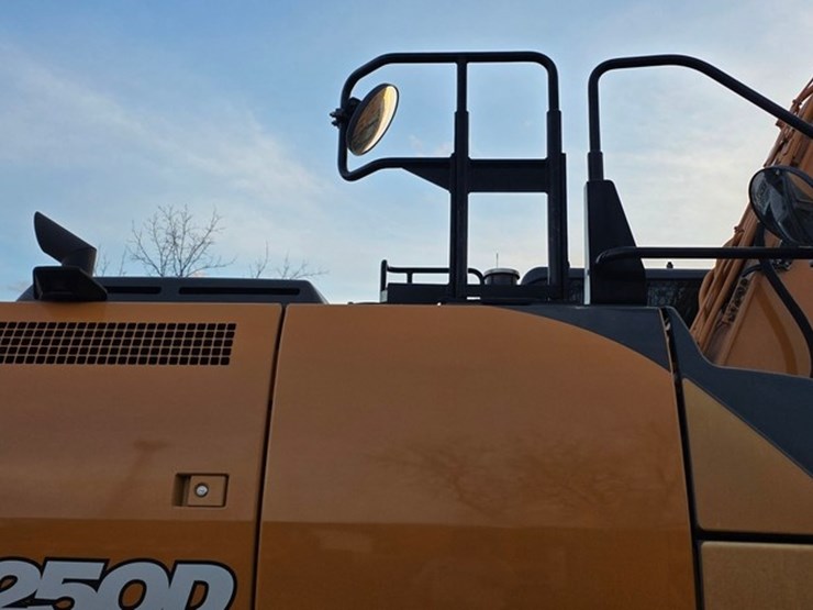 2022-case-cx250d-image-20