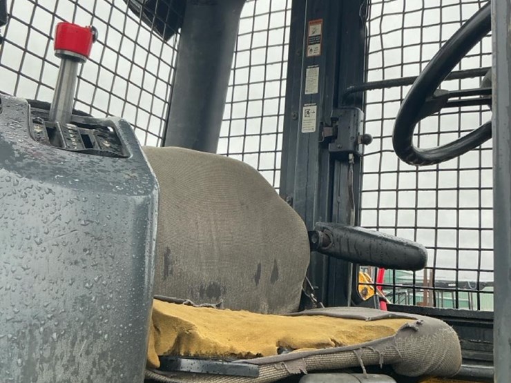 2012-deere-648-image-19