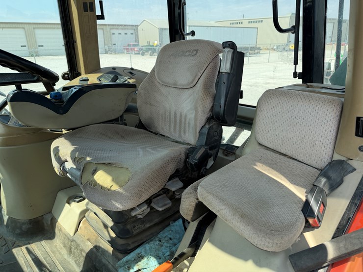 2004-agco-rt100a-image-14