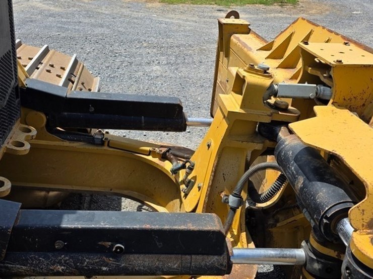 2021-caterpillar-d5-lgp-image-53