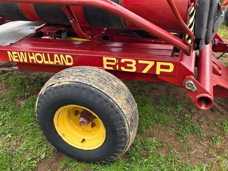 new-holland-b37p-image-15