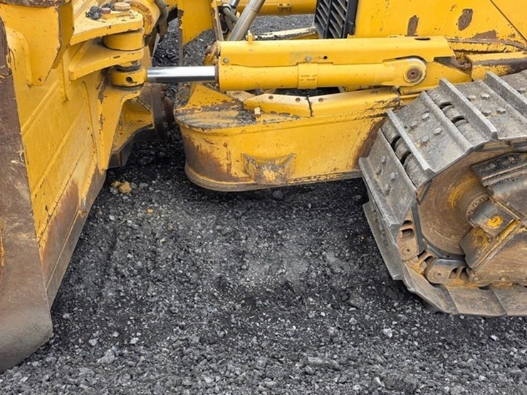 2012-caterpillar-d6t-xl-image-8