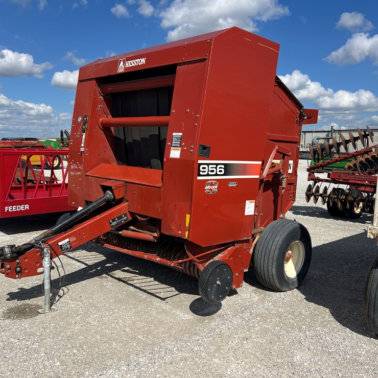 HESSTON 956