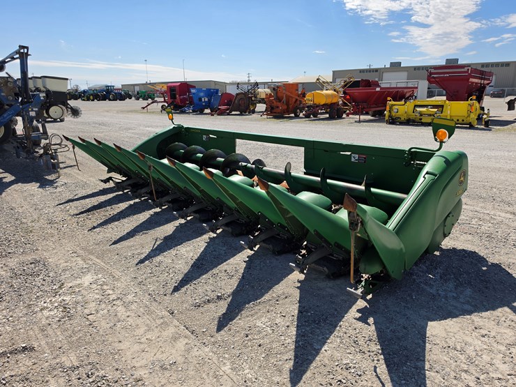 2014-john-deere-608c-image-13