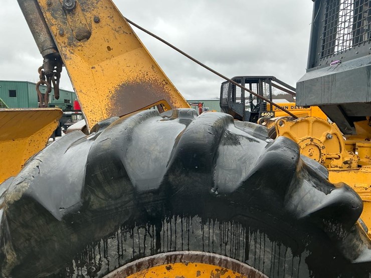 2012-deere-648-image-52