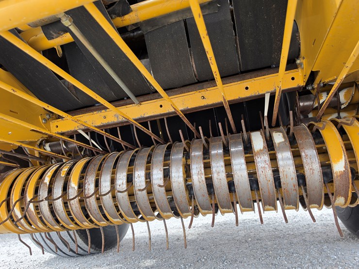 2016-vermeer-604n-image-12